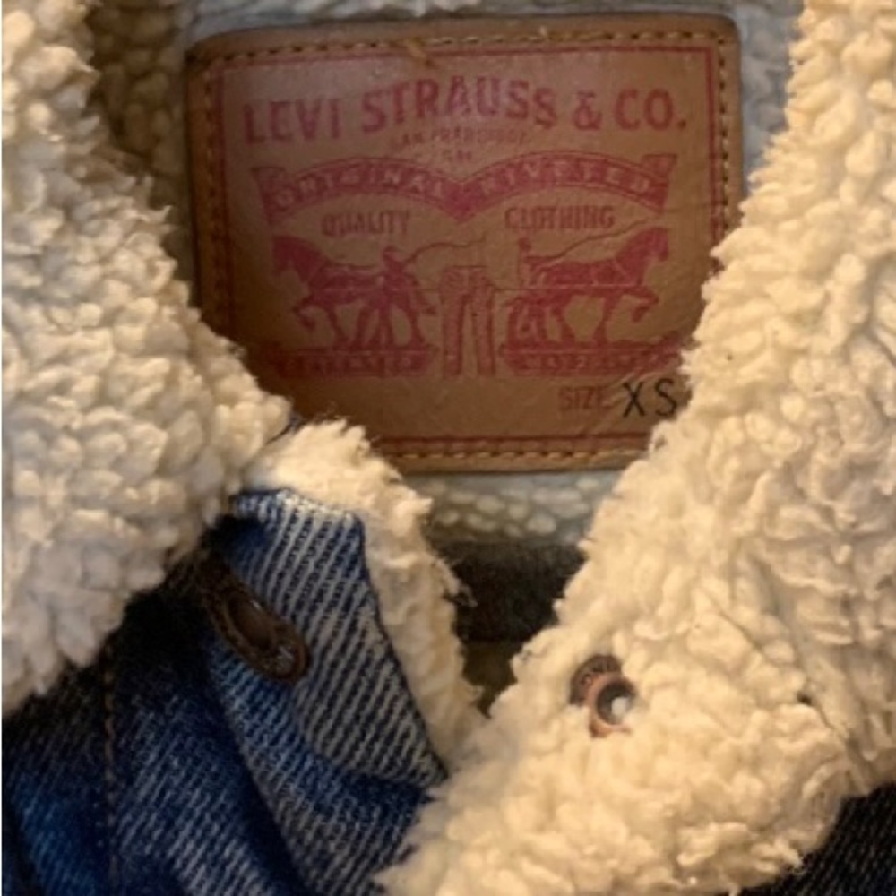 Authentic Levi’s Shearling Lined Denim Jacket. Si… - image 7